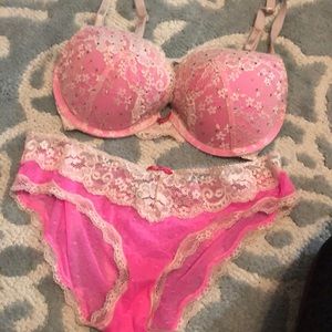 Victoria secret bra/panty set